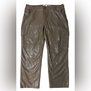 Abercrombie & Fitch 90s Relaxed High Rise Curve Love Cargo Pants Size 36/22L